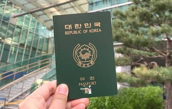 Kết nối bạn bè và tham gia hoạt động nhóm là chìa khóa giải tỏa áp lực tâm lý.